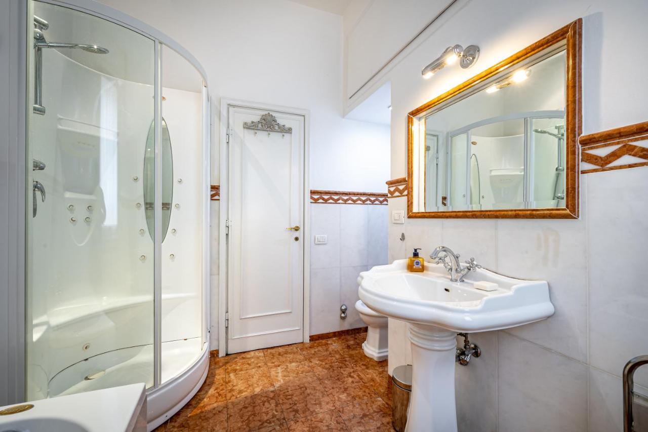 Yid D'Azeglio Luxury Apartment With Parking Firenze Eksteriør bilde
